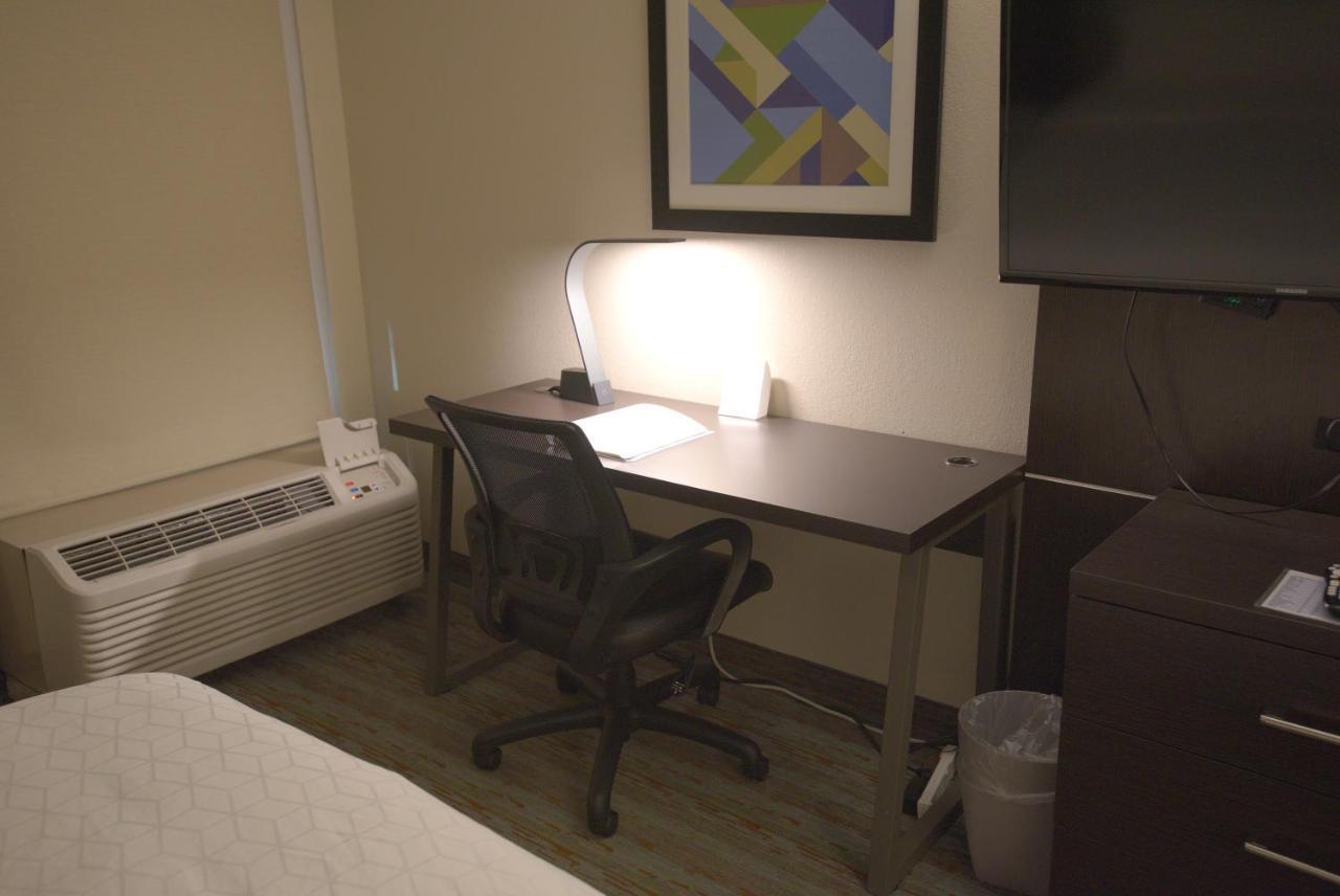 Holiday Inn Express Anderson I-85 - Exit 27- Highway 81 By Ihg Room photo